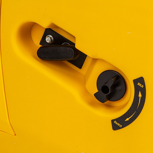 Генератор инверторный GT-3200iSE, 3,2 кВт, 230 В, бак 6 л, закрытый корпус, электростартер// Denzel Генератор инверторный GT-3200iSE, 3,2 кВт, 230 В, бак 6 л, закрытый корпус, электростартер// Denzel